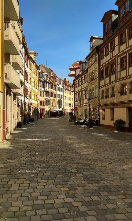 Finyas Taverne in der Altstadt